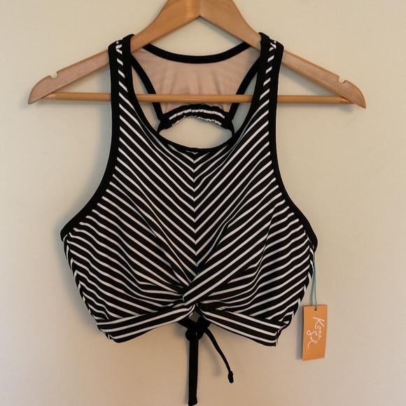 Kona Sol Other - NWT Kona Sol Twist Front Longline Bikini Swim Top Black White Striped Sz D/DD